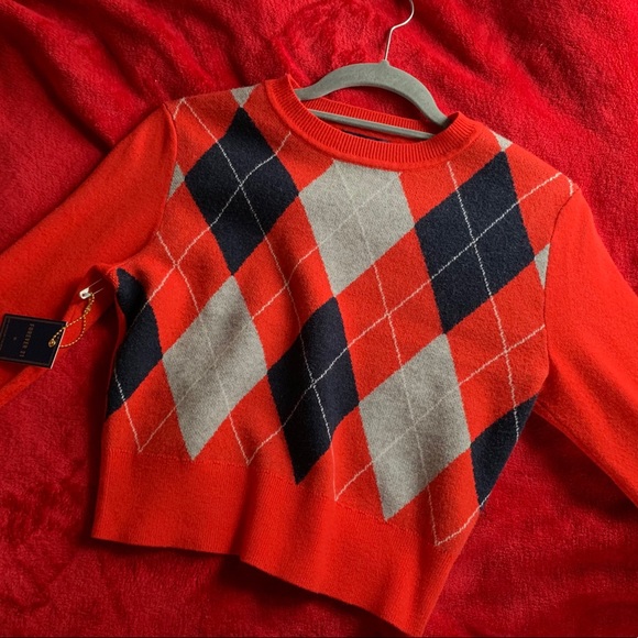 Forever 21 Sweaters - 🤩forever 21 trendy red sweater!